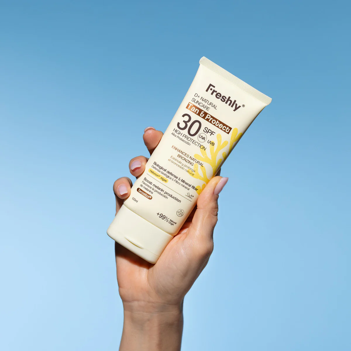 D+ Natural Suncare Tan & Protect SPF30 100 ml - Image 5