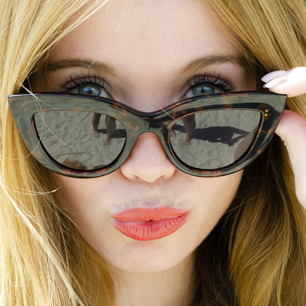 Pintalabios Coral Basic Colourstick 4g Camaleon Cosmetics - Image 3